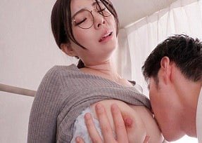 Cô giáo Rei Kamiki làm thỏa mãn cậu học trò